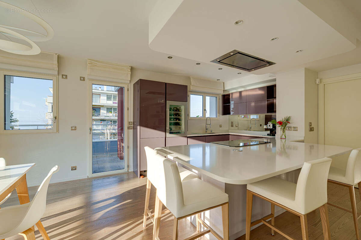 Appartement Evian Les Bains 3 pièces de 105,68m² proche centre-ville et embarcadère - photo 2
