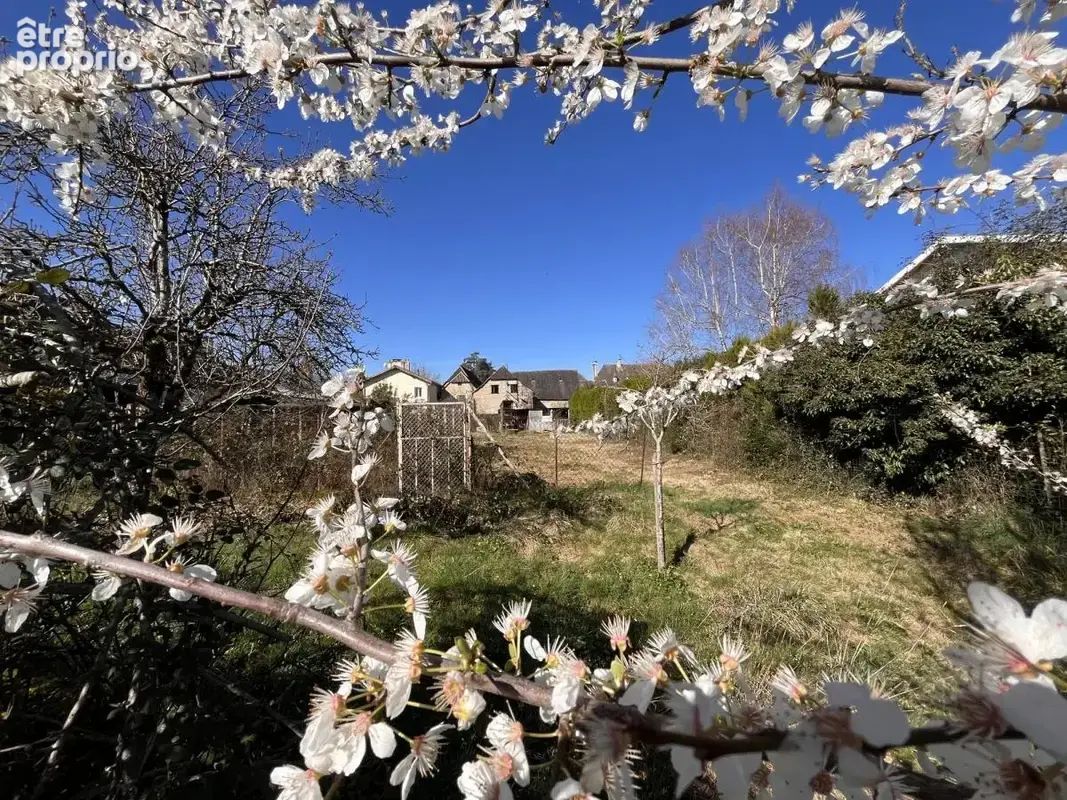 Terrain à OSSUN