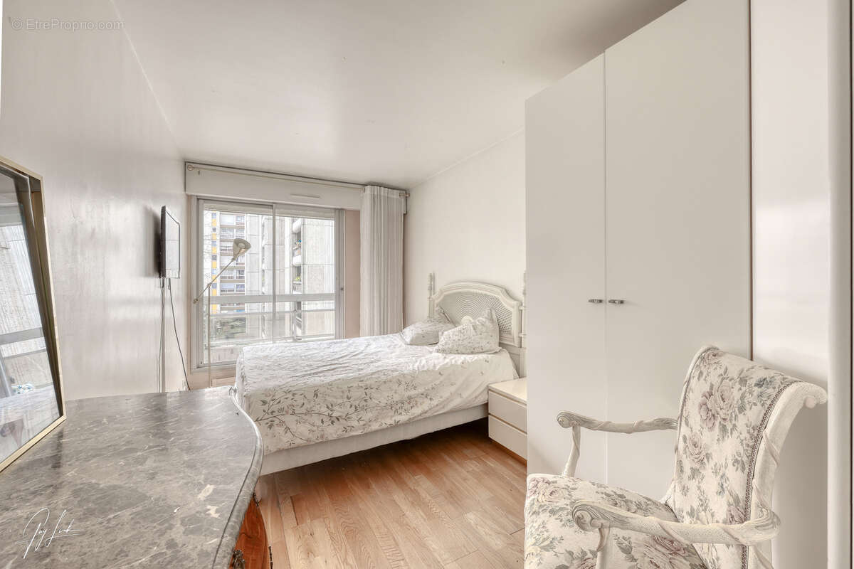 Appartement à PARIS-19E