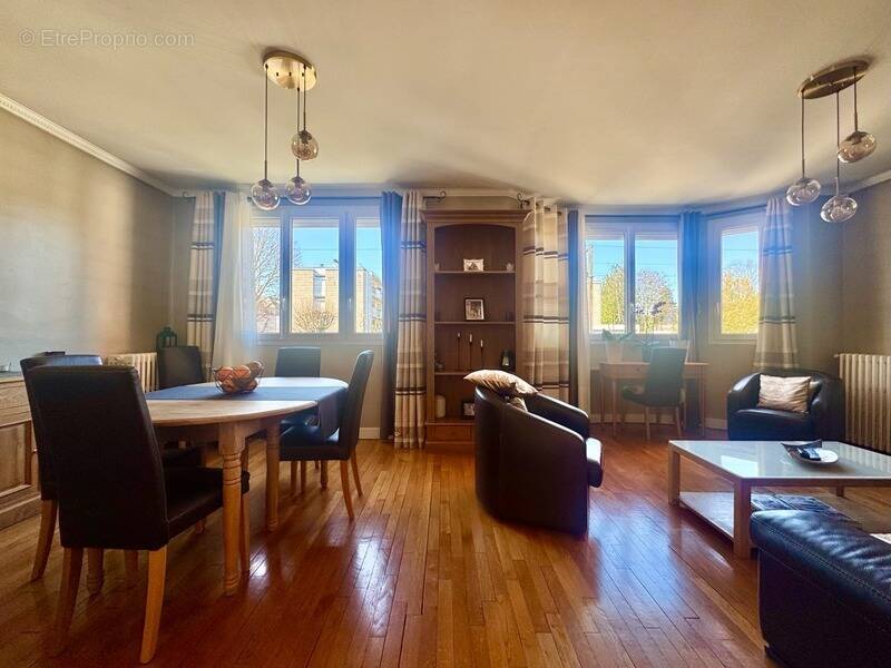 Maison à VILLEMOMBLE