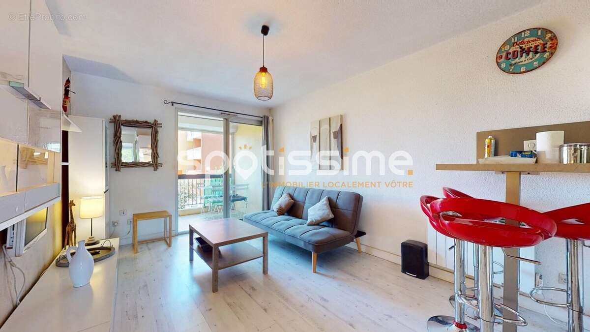 CAP D'AGDE, MALFATO - T2 avec balcon, parking et accès direct aux quais - photo 2