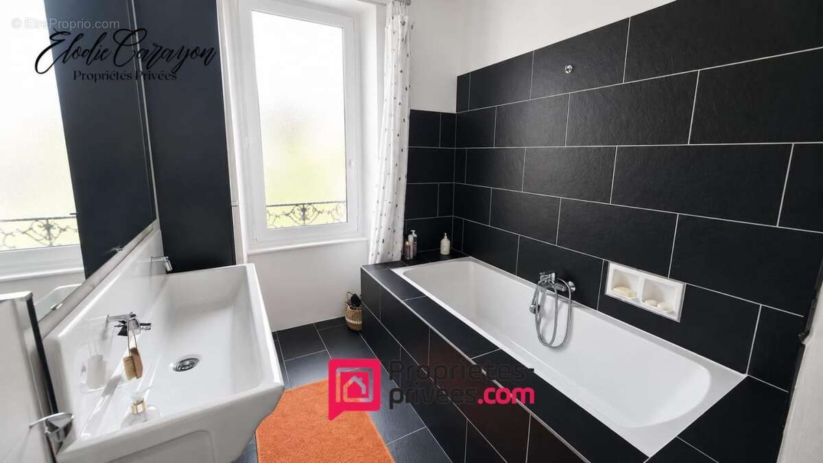 Carcassonne quai bellevue - au pied de la cité médiévale -193m² avec jardin au pied de la cité médiévale - photo 8