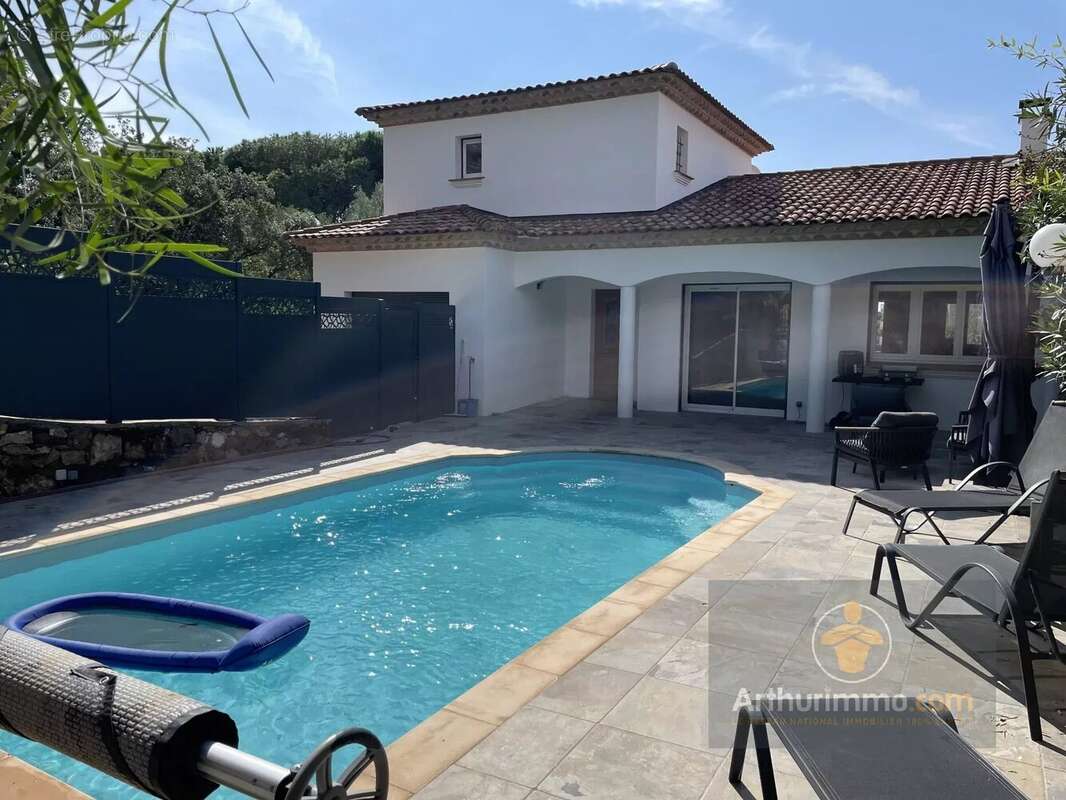 Maison à CAVALAIRE-SUR-MER