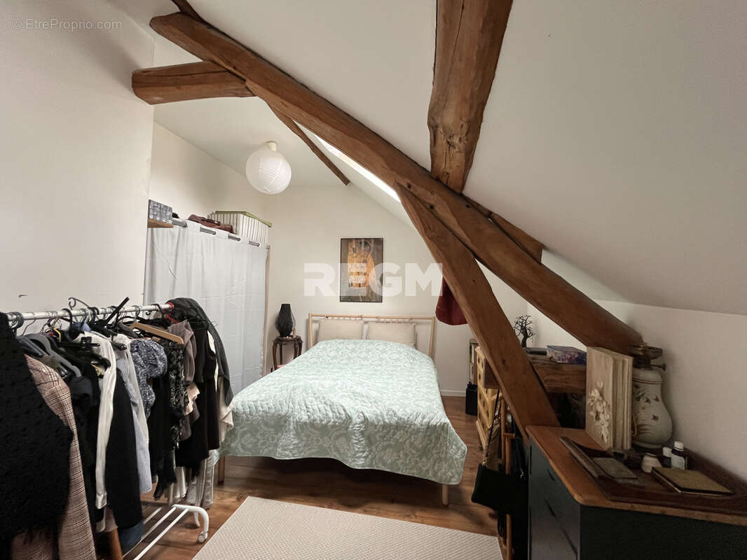 Maison à LA CHAPELLE-LA-REINE