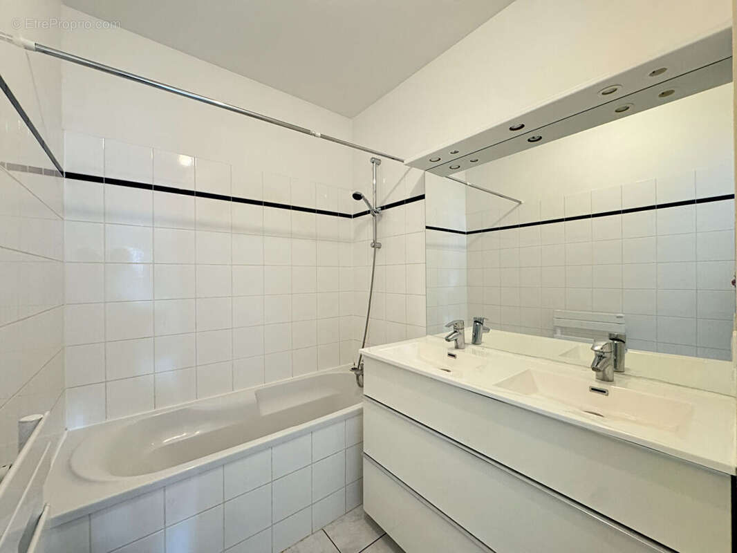 Appartement Reims 4 pièces 85.4 m2 - Hypercentre proche Langlet - photo 7