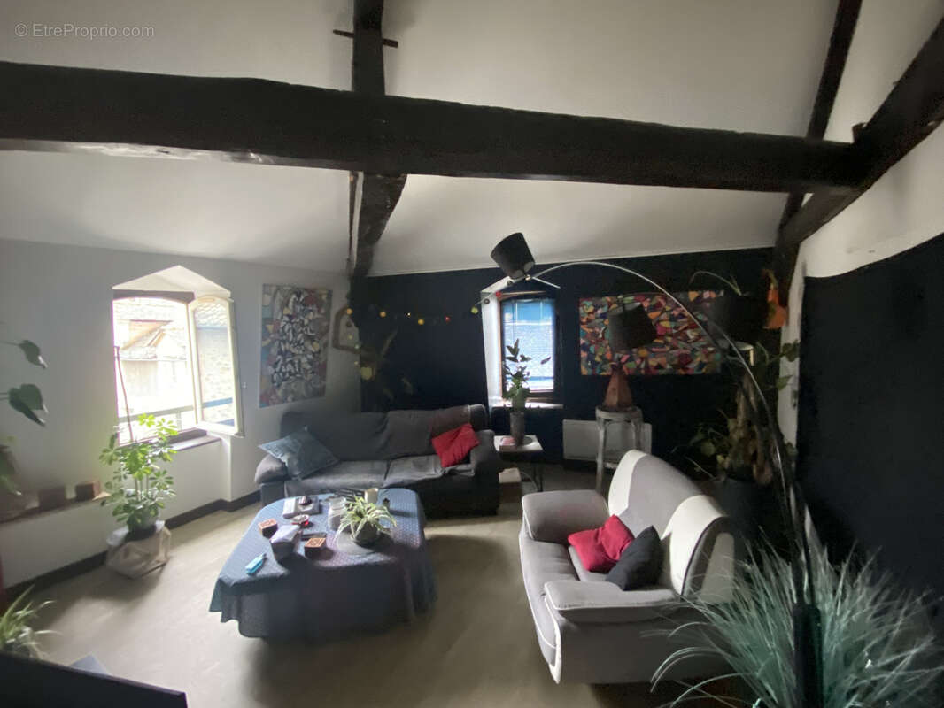 Appartement à MONCEAUX-SUR-DORDOGNE