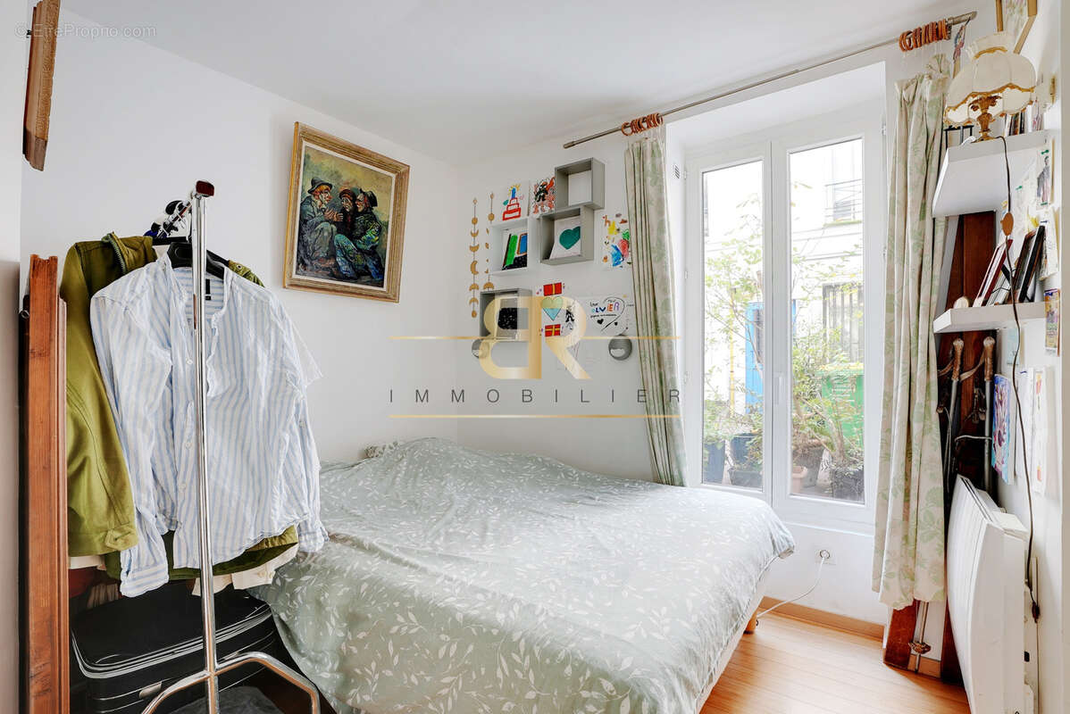 Appartement à PARIS-18E