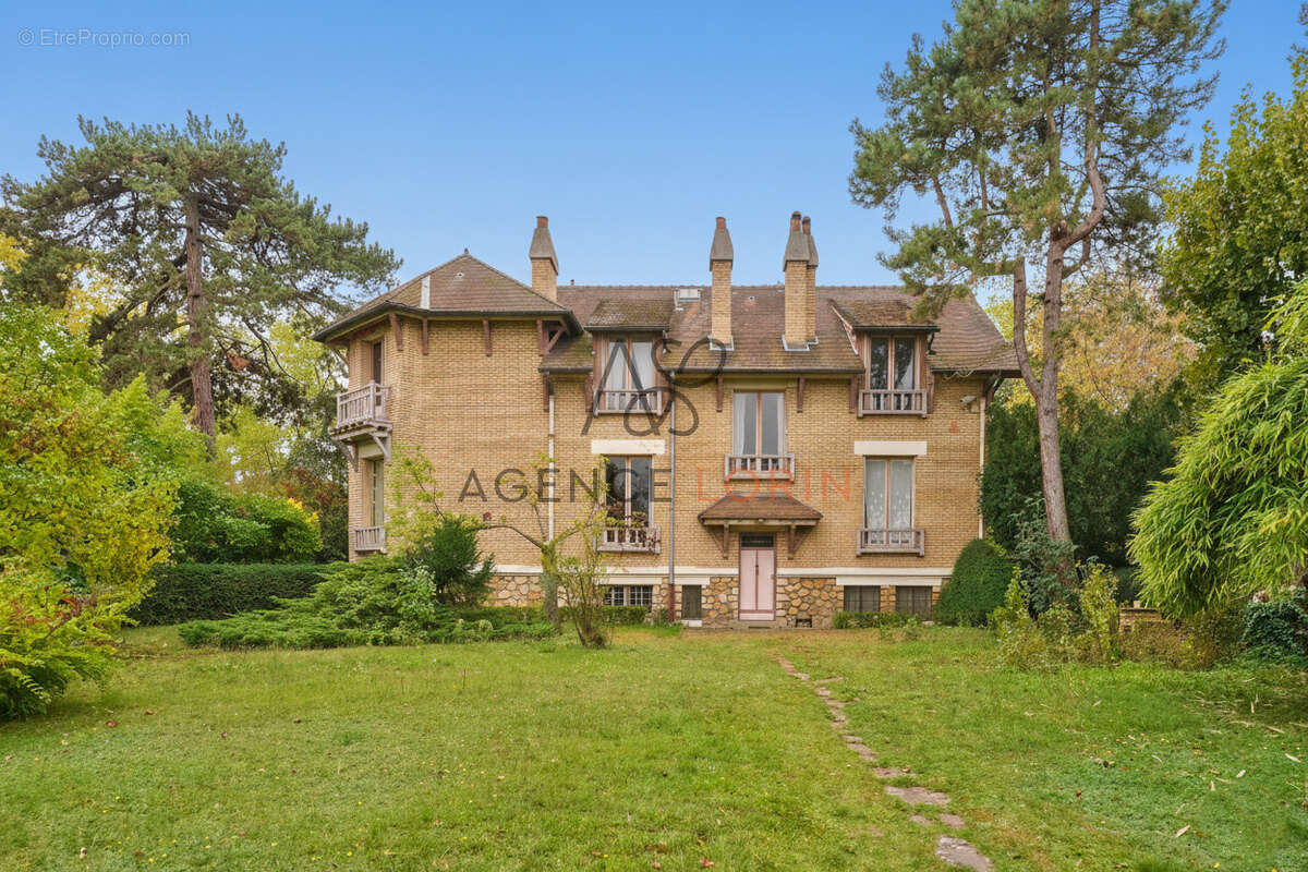 Maison à LE VESINET