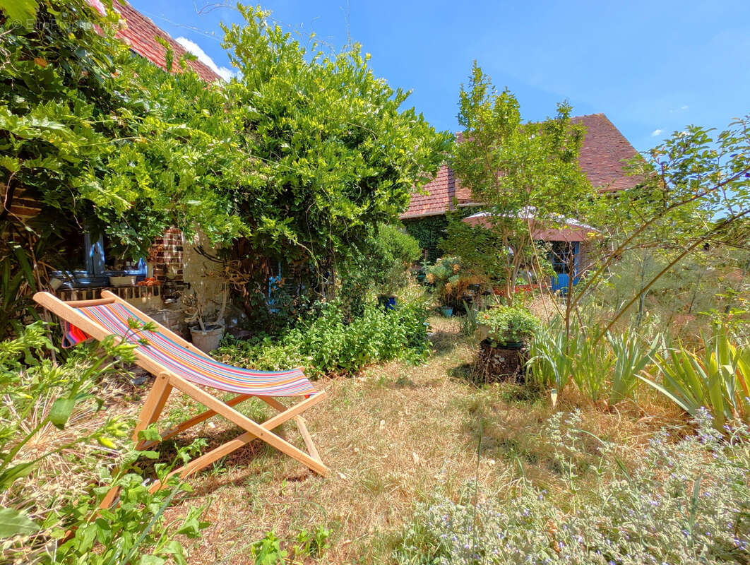 Maison à POILLY-SUR-THOLON