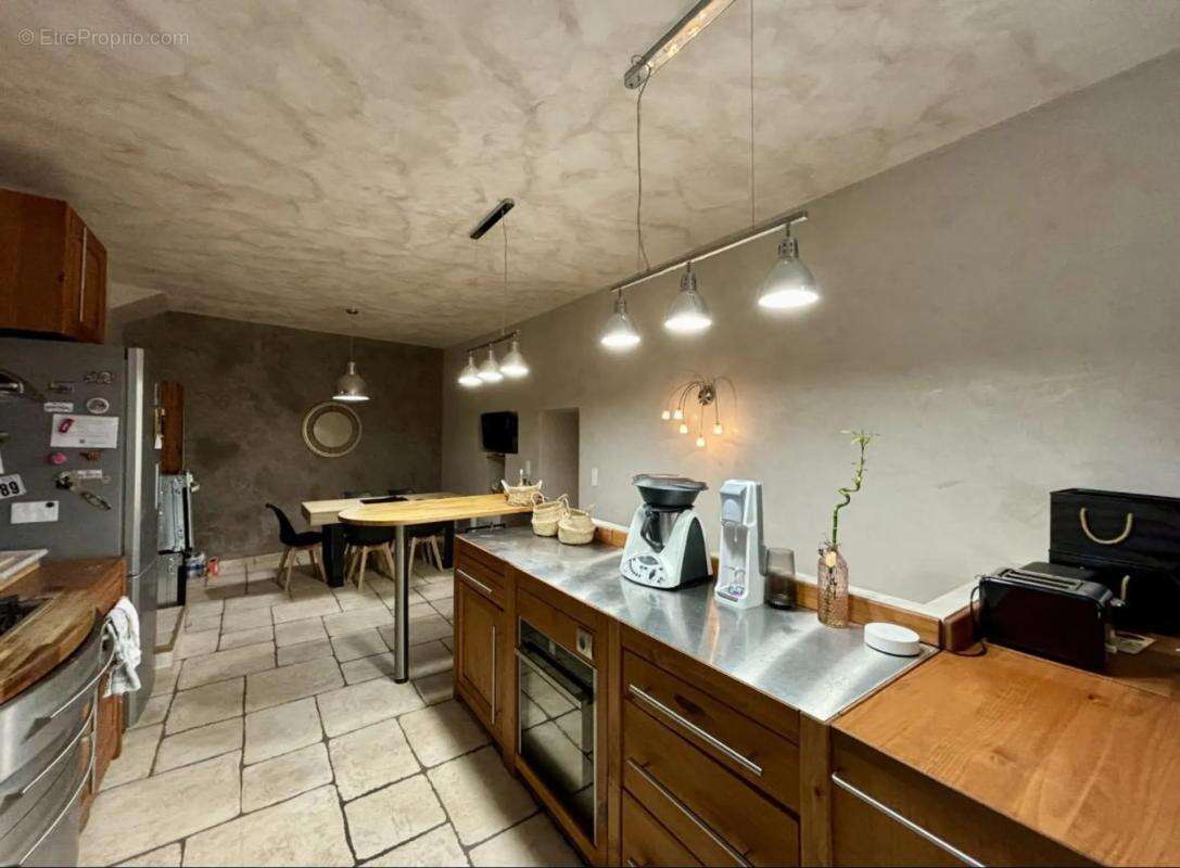 Appartement à PEILLE