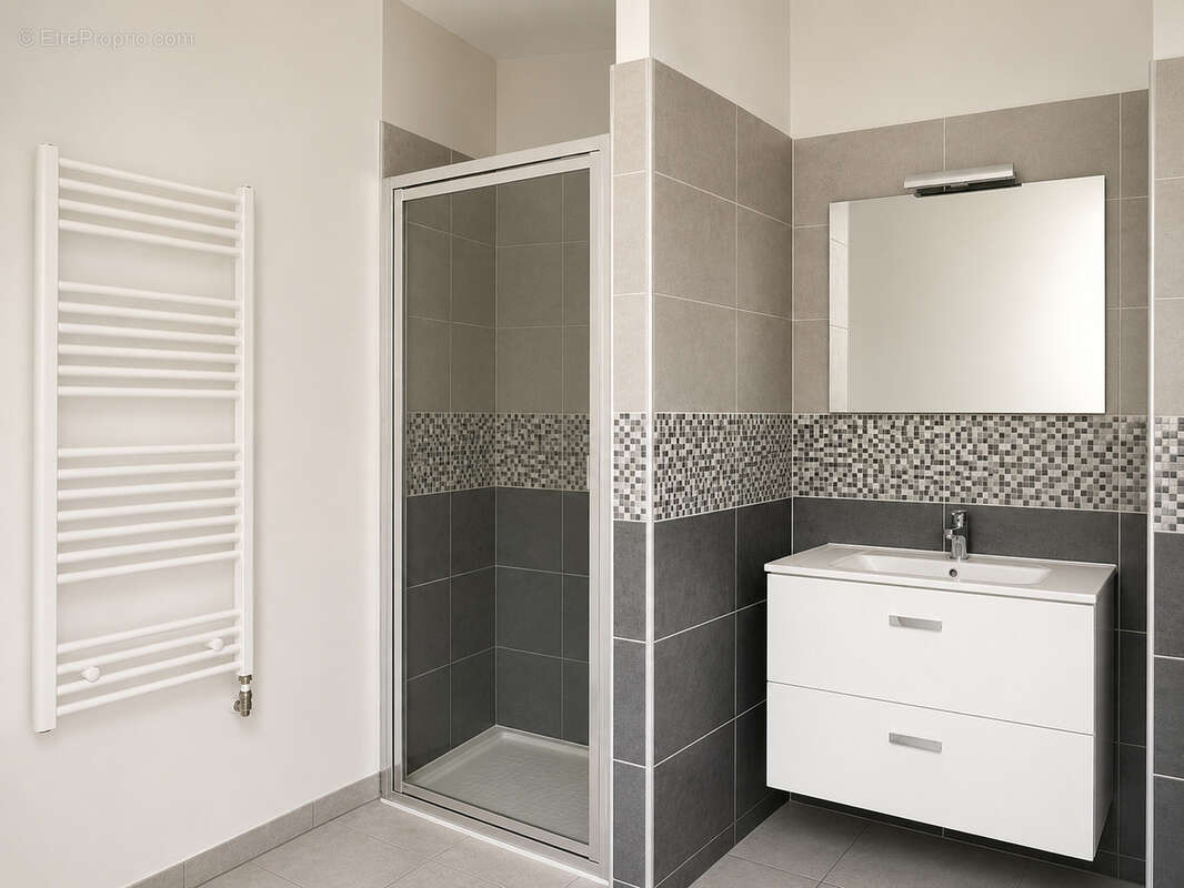 Le Pradet   Un appartement avec deux espaces extérieurs, comme une petite maison ! - photo 6