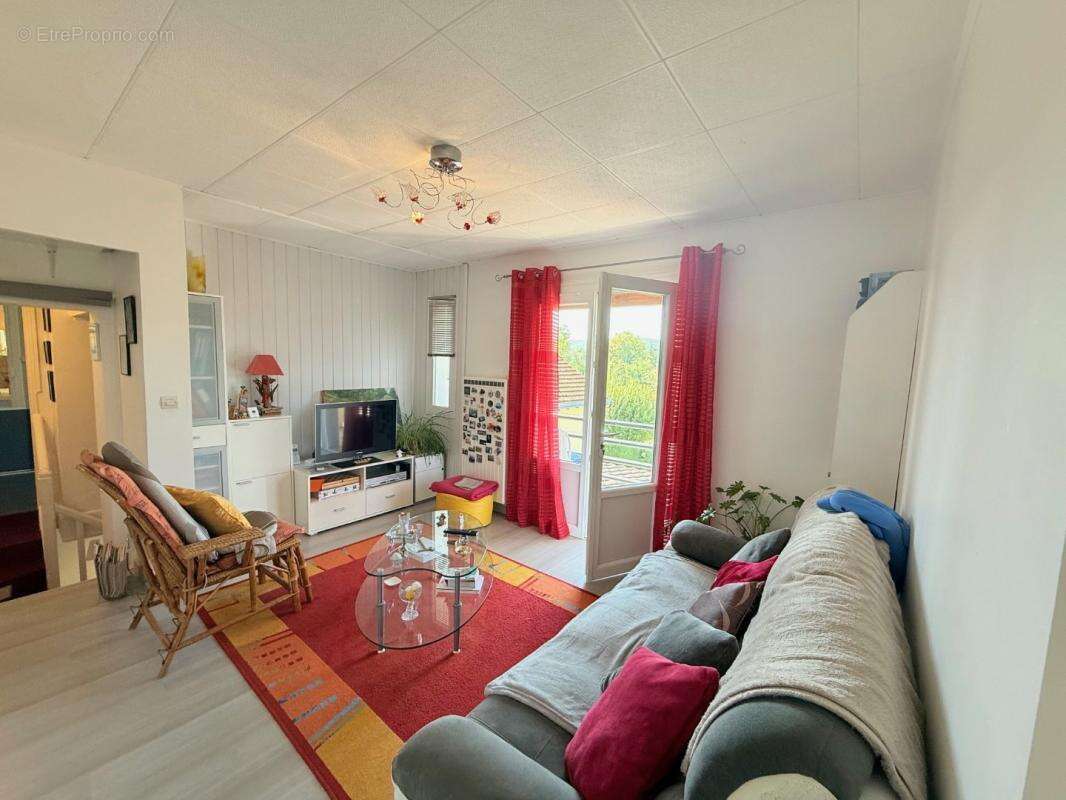 Maison à LAMAGDELAINE