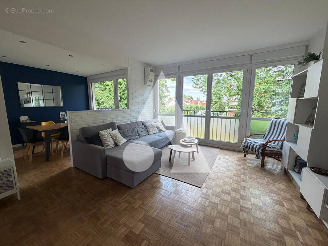 Appartement à SAINT-GRATIEN