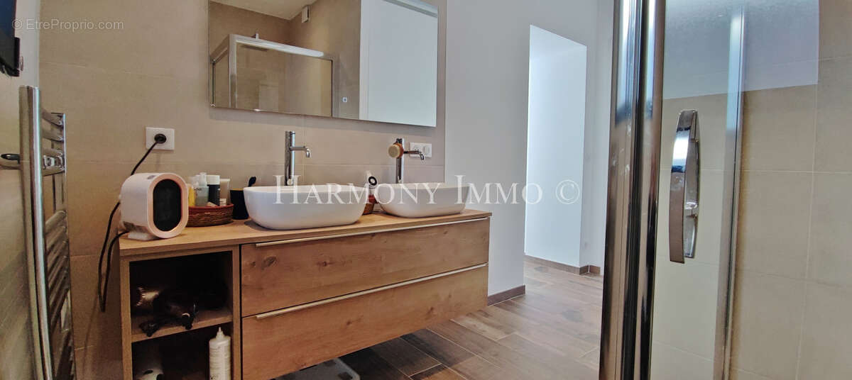Vue Mer- Appartement T4 de 100m2 en rez-de-jardin à Bandol 83 150 (Var) - photo 8