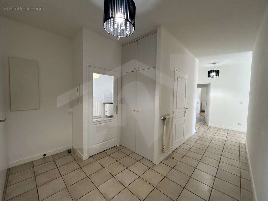 Appartement T4 de 101 m2 au Château de Poisat - photo 11