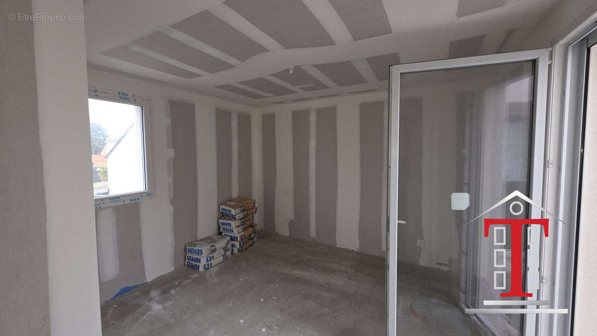 Maison à LES PONTS-DE-CE