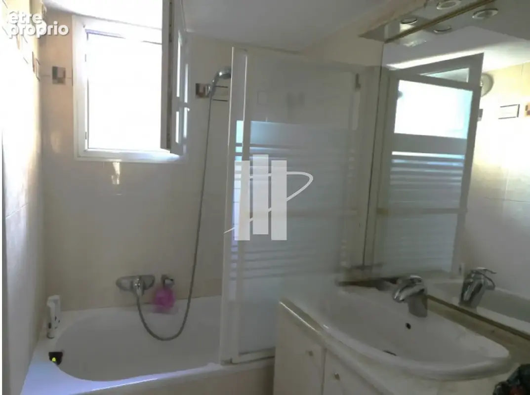 Triangle d or t2 au calme en etage - photo 12