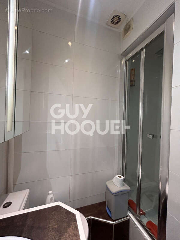 Appartement à LES PAVILLONS-SOUS-BOIS