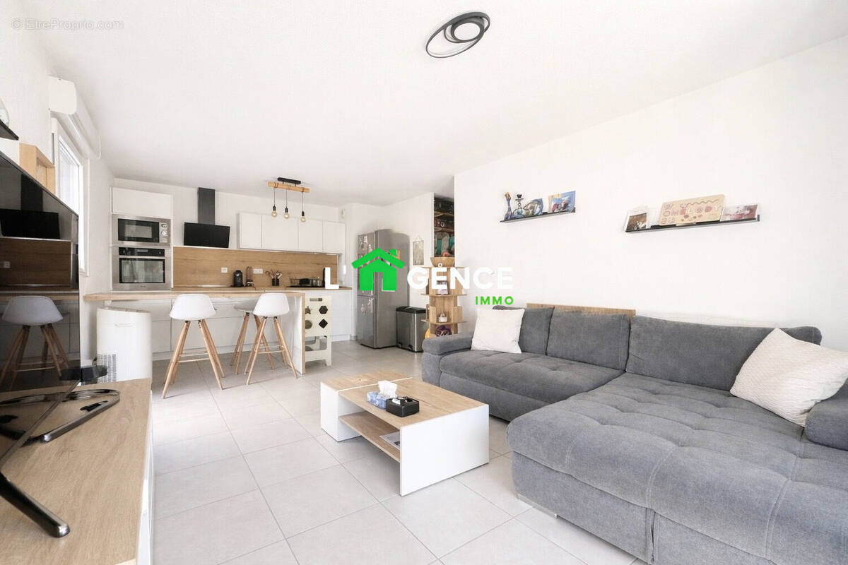 Appartement à PORT-DE-BOUC