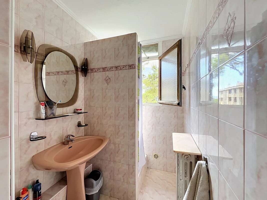 Appartement à LE CANNET
