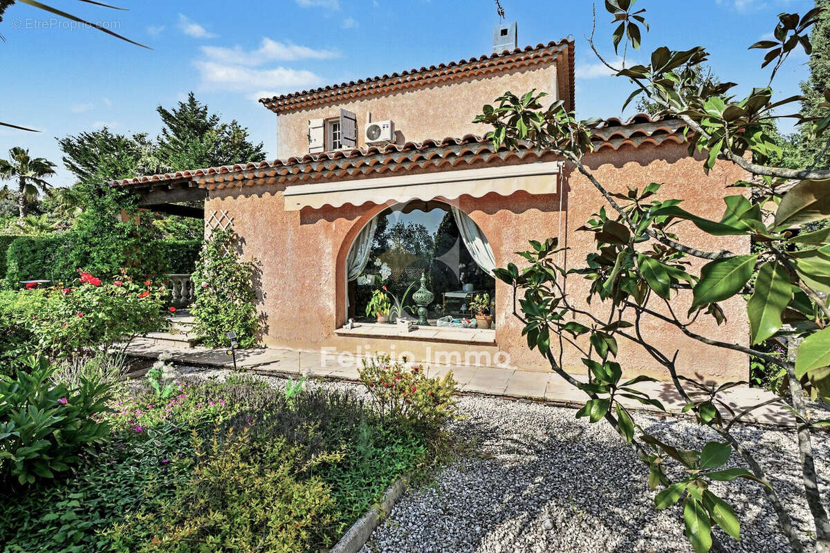 Maison à OPIO