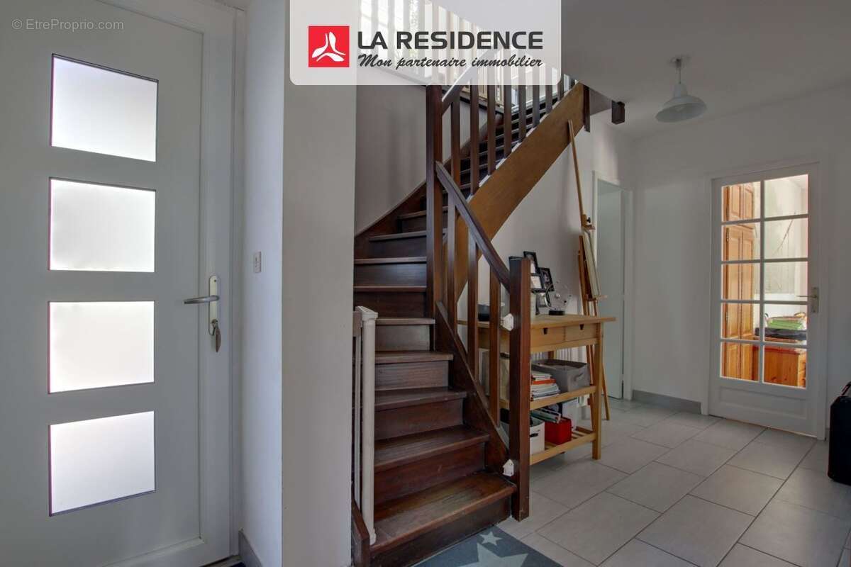 Maison 148 m² à Coignieres  - photo 8
