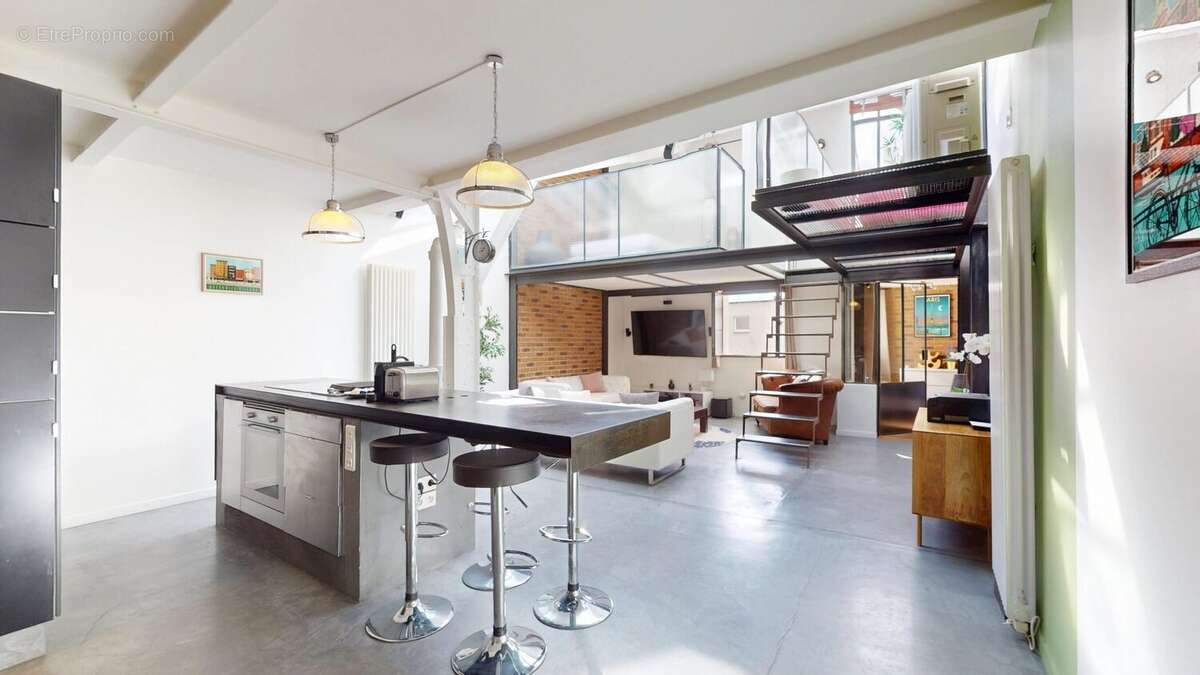 Appartement 102 m² à Paris-11e  - photo 2