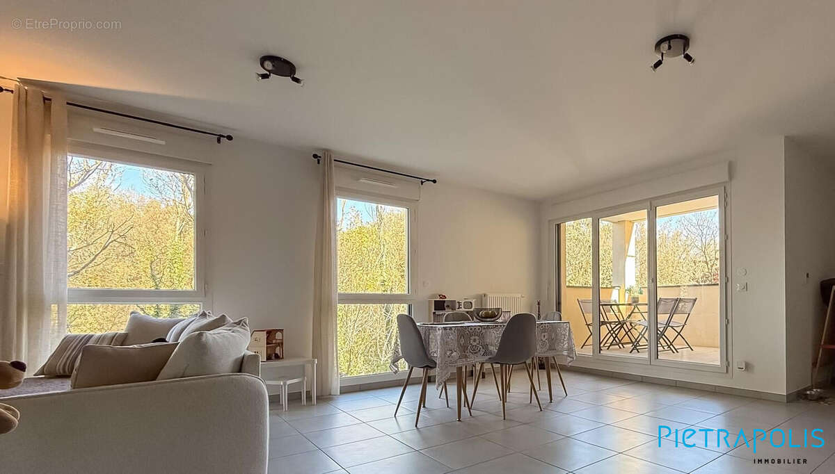 Appartement à RILLIEUX-LA-PAPE