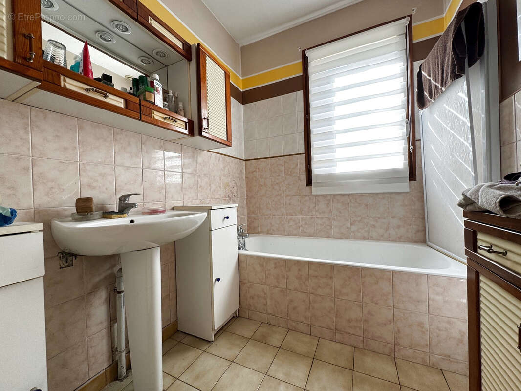 Maison à SURVILLIERS