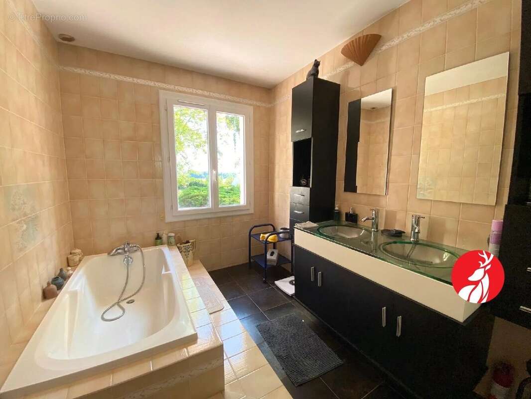 Maison à NOISY-SUR-ECOLE