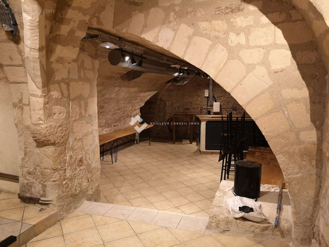 Commerce 251 m² à Crepy-En-Valois  - photo 9