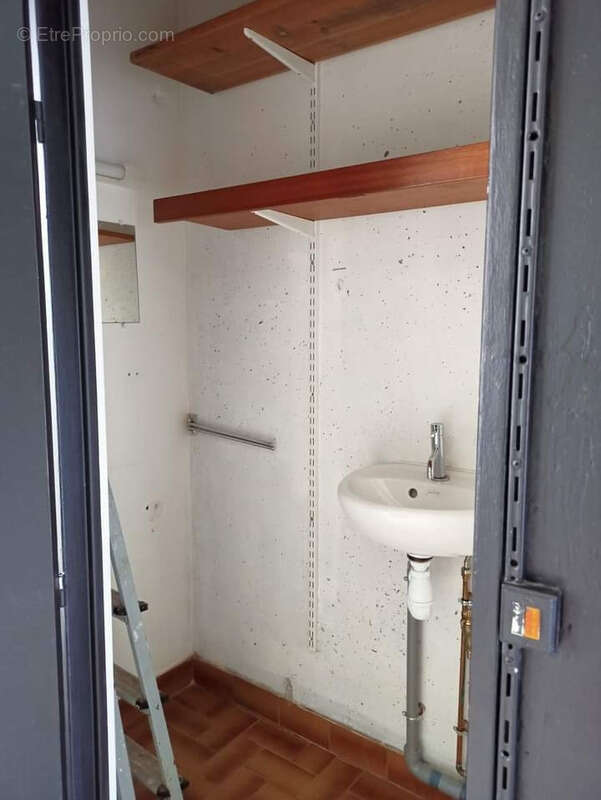 Commerce à LES MATHES