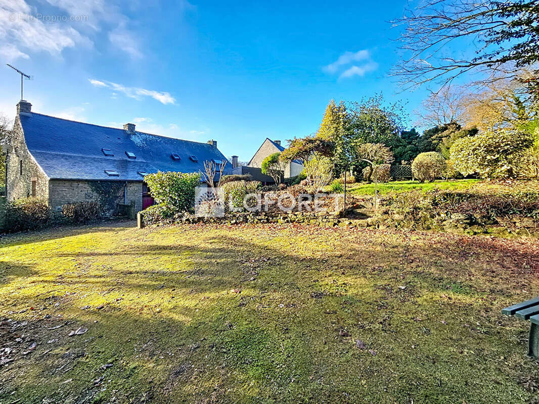 Maison à SAINT-SERVANT