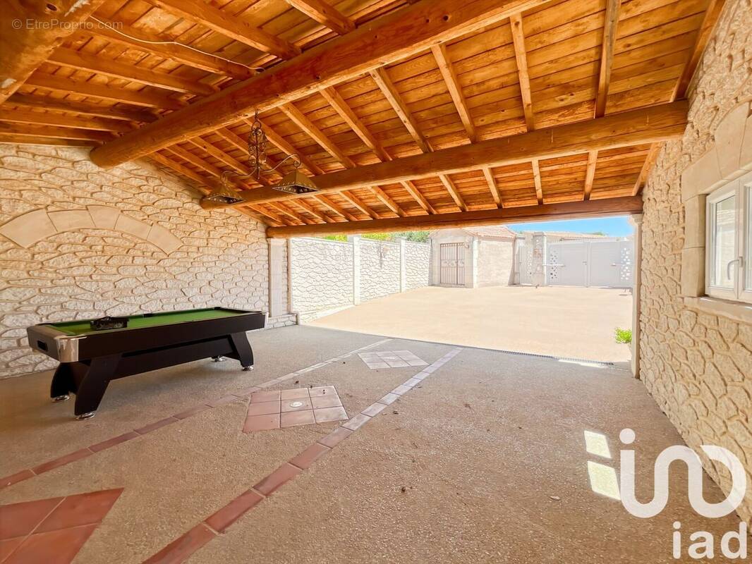 Photo 1 - Maison à SABRAN