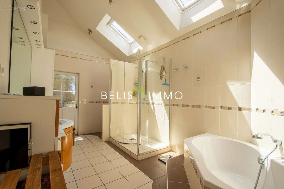 Maison à BLERE