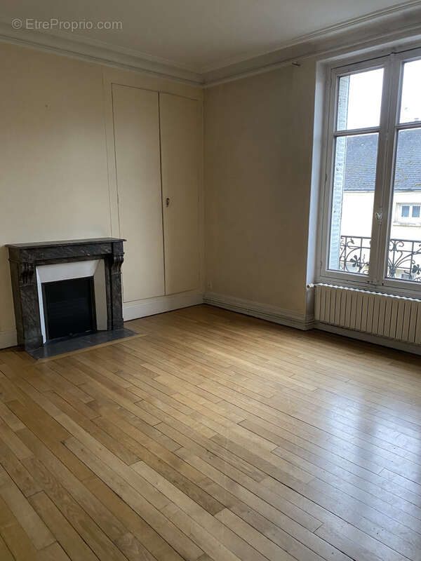 Appartement à FLEURY-LES-AUBRAIS