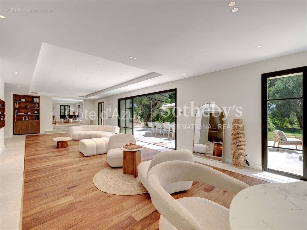 Maison à MOUGINS