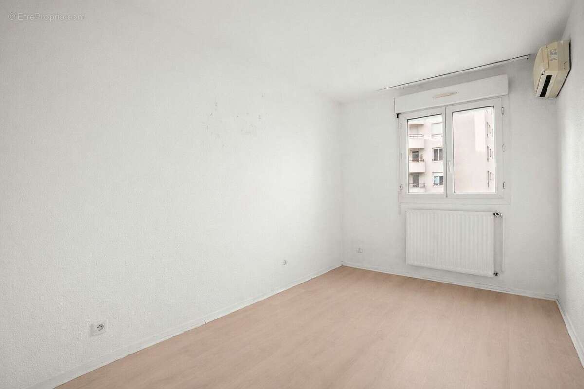 Photo 6 - Appartement à LYON-9E
