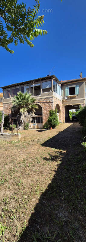 Maison à HYERES
