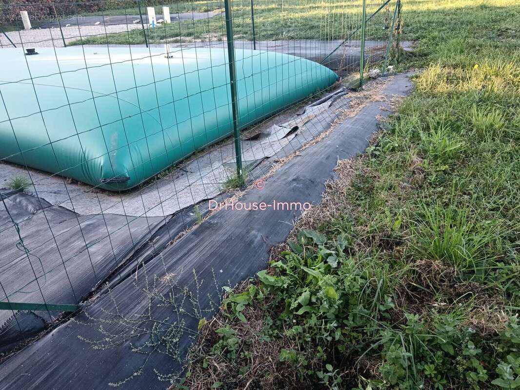 Terrain à SAINTE-LIVRADE-SUR-LOT