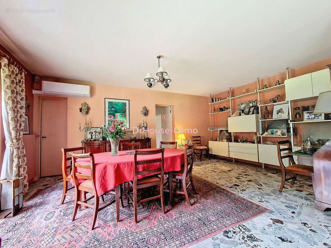 Maison à POIGNY-LA-FORET