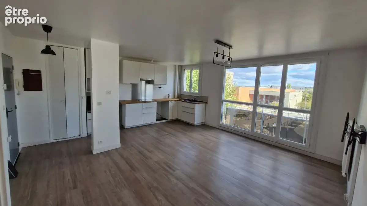 Appartement à FONTENAY-LE-FLEURY