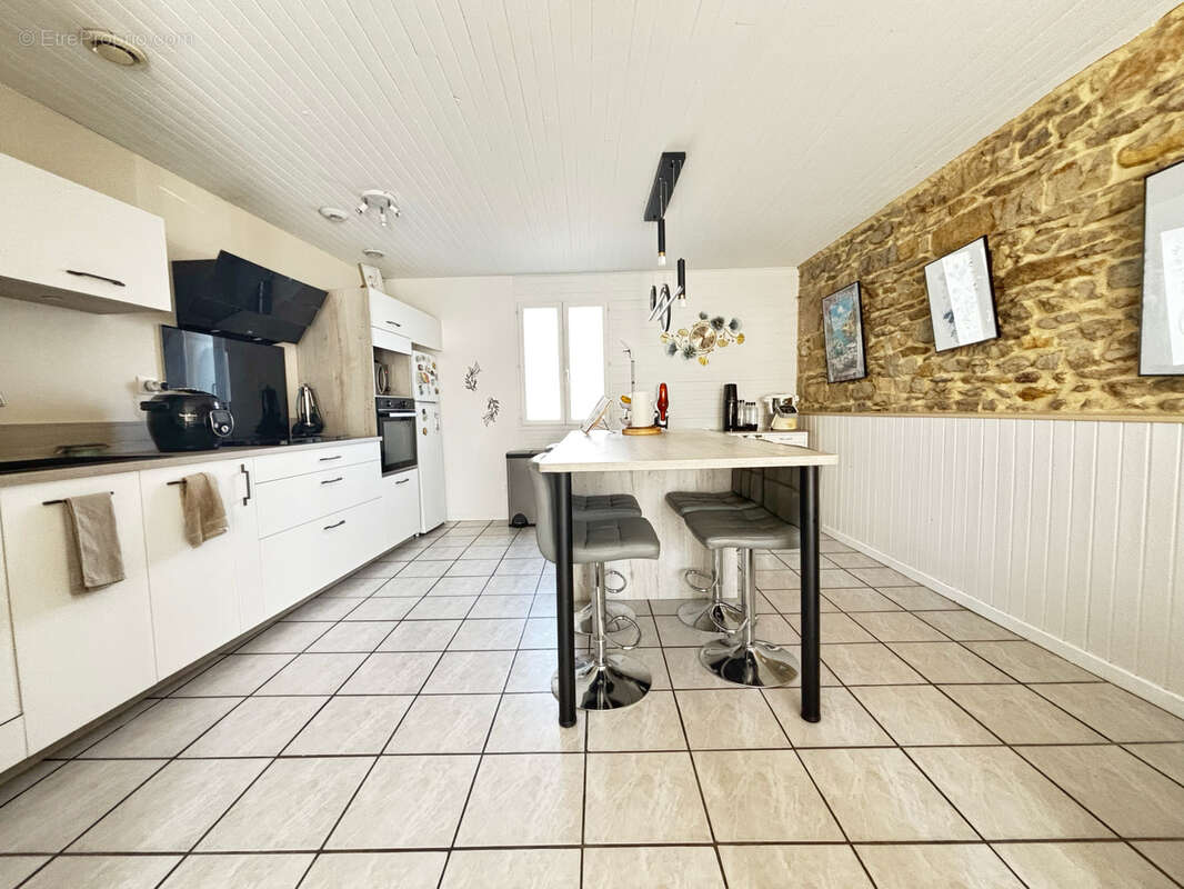Maison à VAULX-MILIEU