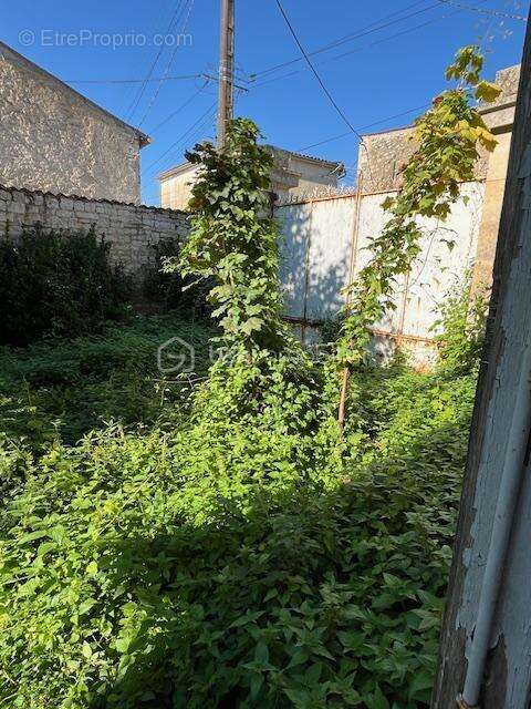 Maison à MAUZE-SUR-LE-MIGNON