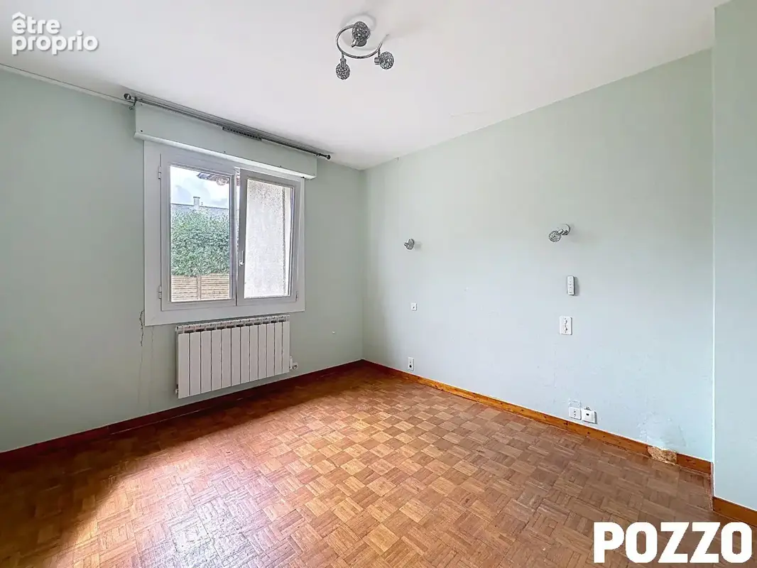 A Vendre - Saint Jean De La Haize - Maison 7 pièce(s) 140.83 m² - sous sol - vie de plain pied - photo 9