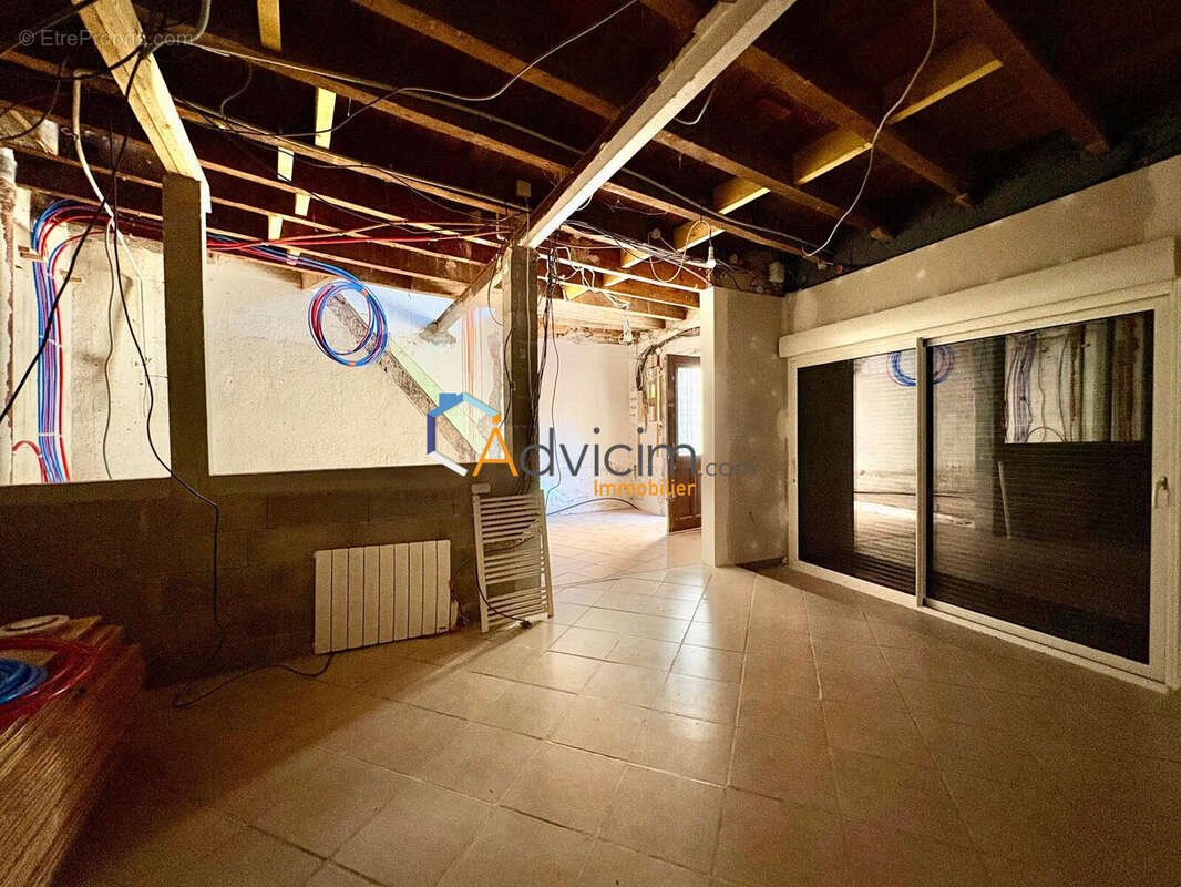 Maison à SURY-LE-COMTAL