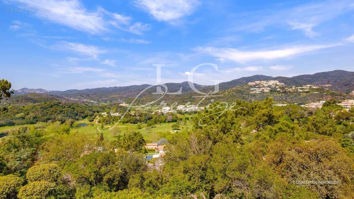 Maison à MANDELIEU-LA-NAPOULE