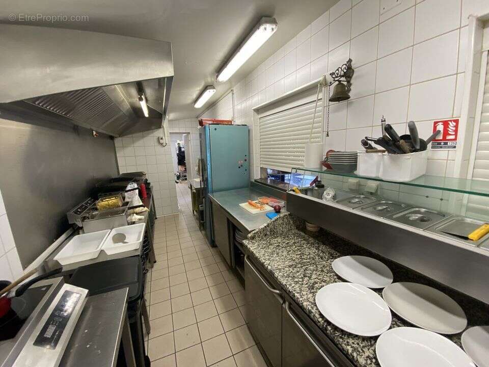 Commerce à CAZAUBON