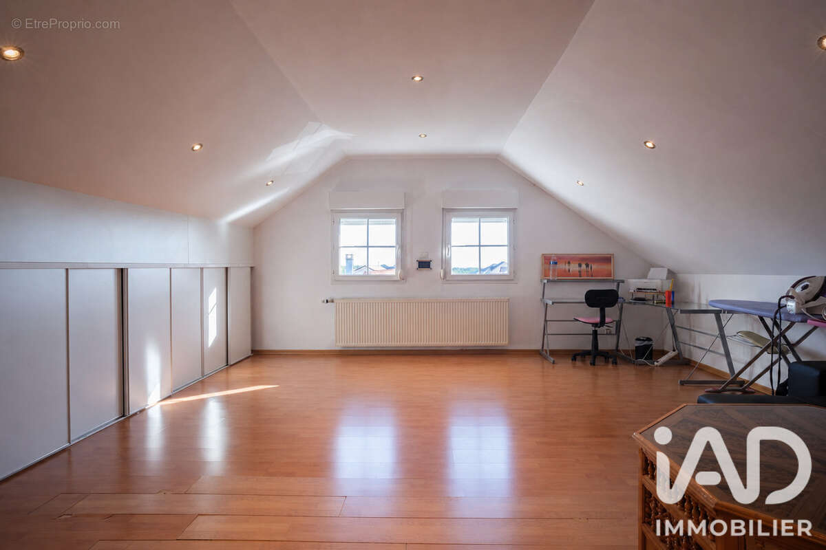 Maison 148 m² à Morfontaine  - photo 8