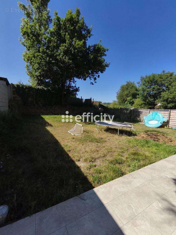 Maison à MINIAC-SOUS-BECHEREL